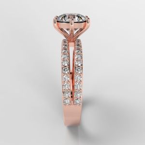 18Kt Gold Round Center Lab Grown Diamond Ring