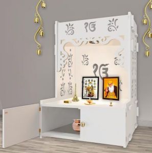 ek onkar symbol white wooden temple