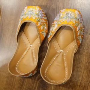 Ladies Punjabi Jutti