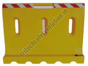 24 Inch Yellow L Shape Jersey Barrier