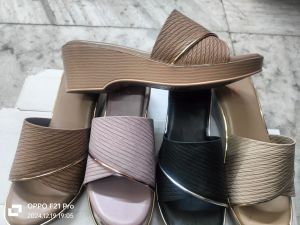 Fashionable Wedge Heel Ladies Sandal