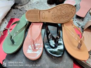 Glossy Finish Ladies Slipper