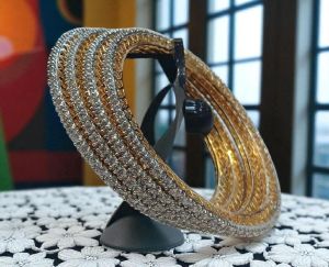 A.d. Round Single Line Bangles