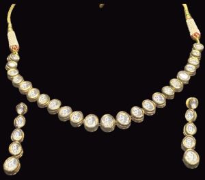 Round Kundan Set