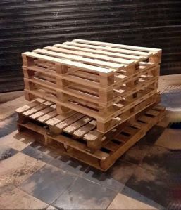 4 Way Wooden Pallets