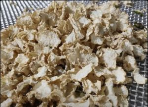 Dried Ginger Flakes