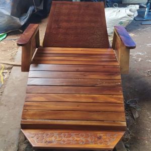 Brown Wooden Nasya Peeth Chair
