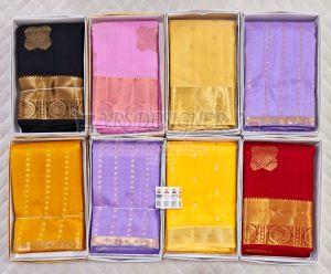 Weaving Pure Handloom Silk Sarees