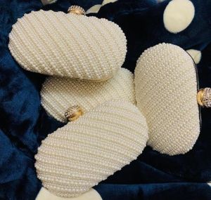 Pearl Box Clutch