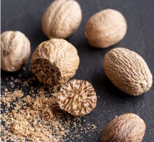 Whole Nutmeg Seeds