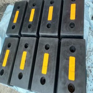 DB18 Dock Bumper