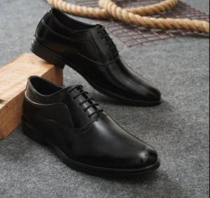 Trending Men Lace Up Formal Shoes