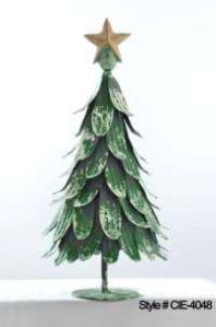 Rustic Green Metal Christmas Tree Sculpture with Star Topper