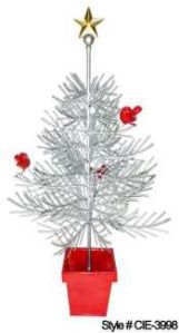 Star Topped Cardinal Christmas Tree