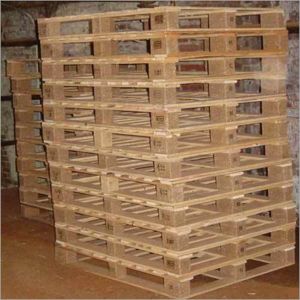 Stackable Wooden Pallets for Industrial Packaging and Storage
