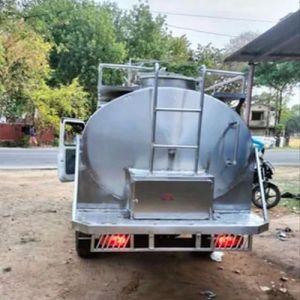 Stainless Steel Milk Tanker