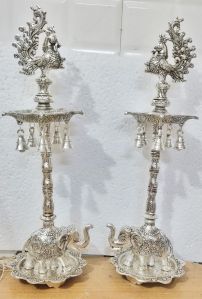 5x5x16 Inch Aluminium Diya Stand