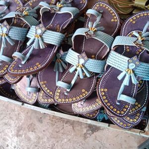Ladies White and Brown Designer Kolhapuri Slipper