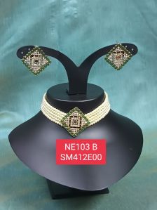 Stylish Pearl Beaded Ladies Necklace Set