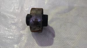 Set OF 2 Lower Control Arm Bushing Kit