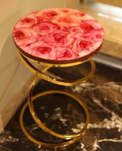 Romantic Rose Table