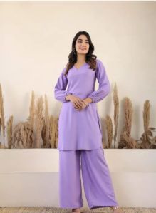 Lavender Ladies Plain Cotton Kurti With Palazzo