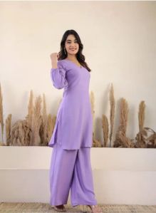 Lavender Ladies Plain Cotton Kurti With Palazzo