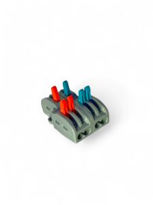 Pole 2 in 4 Out Wiring Connector