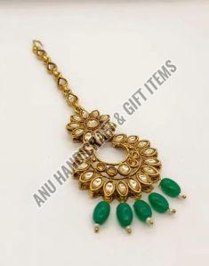 Green Pearl Maang Tikka