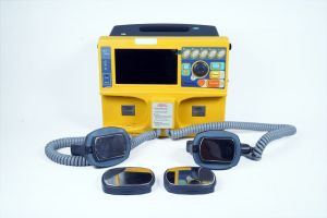 Maestros Vital Wave Biphasic Defibrillator Monitor