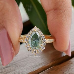 Pear Brilliant Cut Moissanite Ring