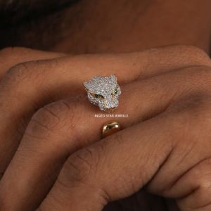 Round Brilliant Mossonite Diamond Ring