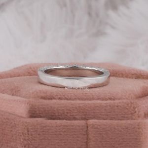 Round Mossonite Diamond Ring