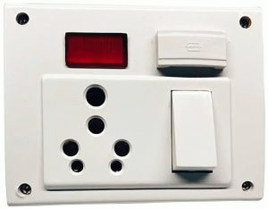 SU-022 6 16A 5in-one Combined Switch