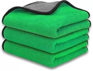 500 GSM Green Microfiber Cleaning Towel