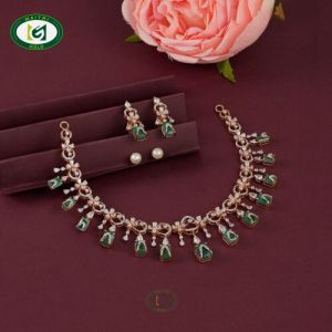 Ladies Green Stone Choker Necklace Set