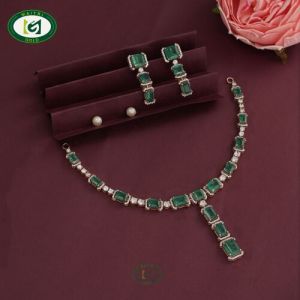 Ladies Princess Green Stone Necklace Set