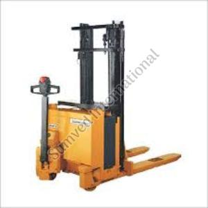 Josts Battery Operated Hydraulic Stackers