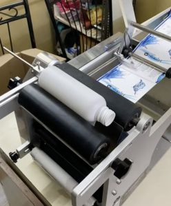 Round Bottle Labeling Machine