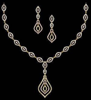 Ladies American Diamond Necklace Set
