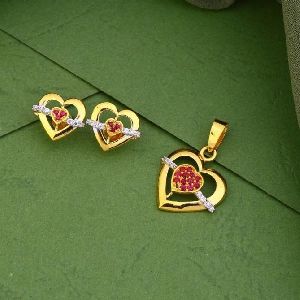 Ladies Artificial Party Wear Pendant Set