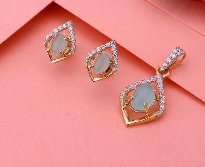 Ladies Artificial Party Wear Pendant Set
