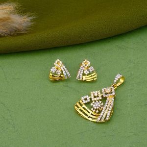 Ladies Artificial Party Wear Pendant Set