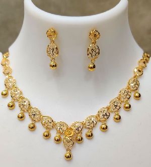 Ladies Artificial Turkey Necklace Set