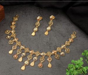 Ladies Artificial Turkey Necklace Set