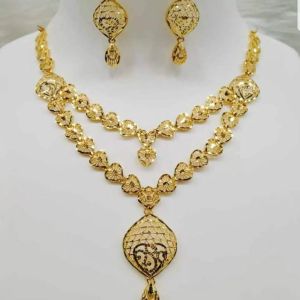 Ladies Artificial Turkey Necklace Set