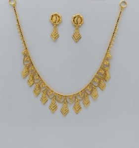 Ladies Artificial Turkey Necklace Set
