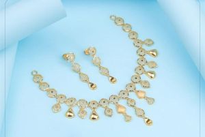 Ladies Artificial Turkey Necklace Set