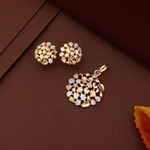 Ladies Artificial Party Wear Pendant Set
