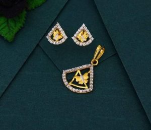 Ladies Artificial Party Wear Pendant Set